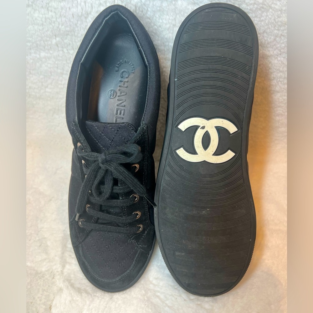 Chanel classic sneakers size 40
